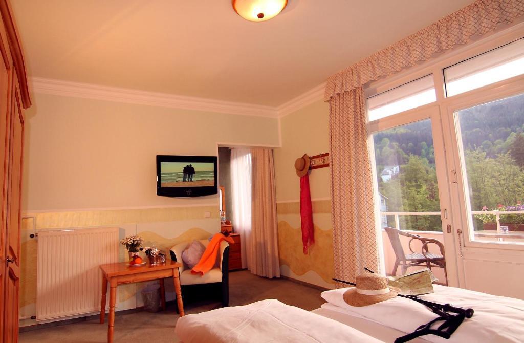 Hotel Weingaertner Bad Wildbad Δωμάτιο φωτογραφία